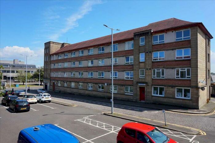 2 Bedroom Apartment To Rent In Cathcart Buildings, Greenock, PA15