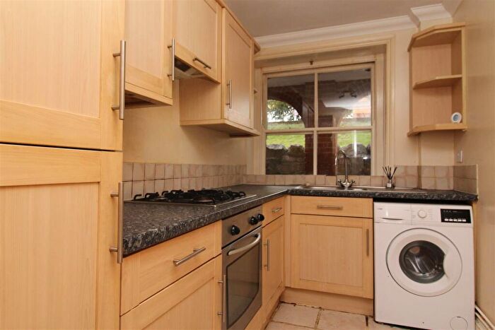 2 Bedroom Apartment For Sale In Station Road, Herne Bay, CT6