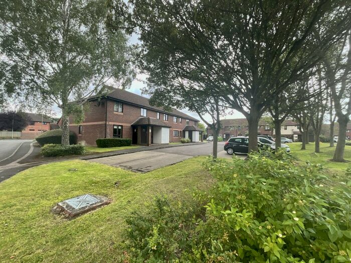 1 Bedroom Apartment To Rent In Pebble Drive, Didcot, Oxfordshire, OX11