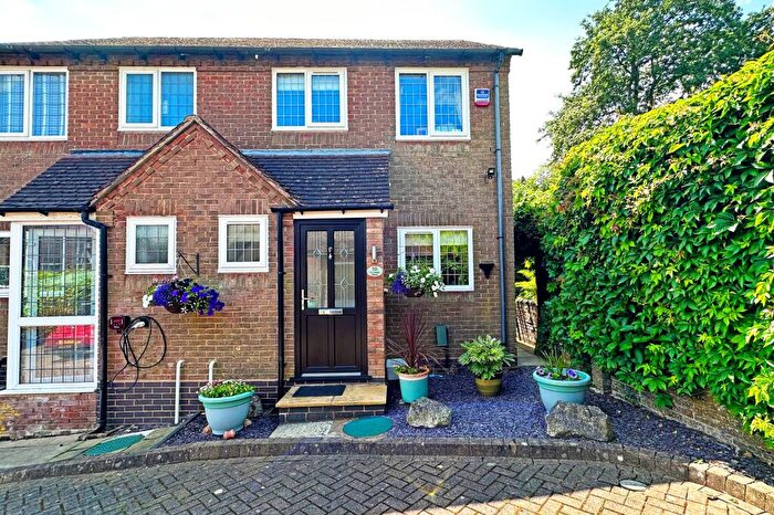 2 Bedroom End Of Terrace House For Sale In Old Warwick Road, Lapworth, B94