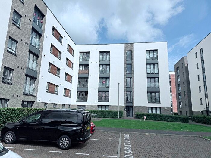 2 Bedroom Flat To Rent In Arneil Drive, Granton, Edinburgh, EH5