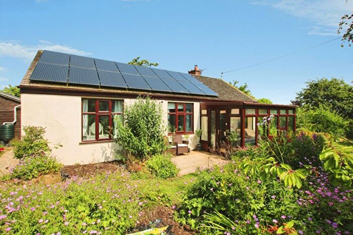 2 Bedroom Detached Bungalow For Sale In Kirmond Road, Market Rasen, LN8