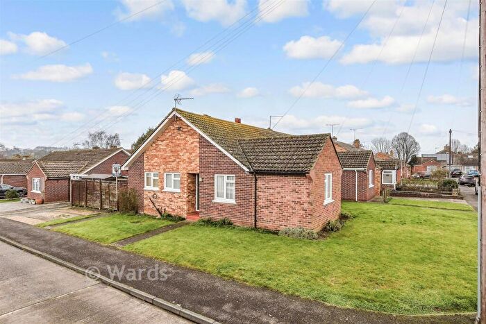 3 Bedroom Semi-Detached Bungalow For Sale In Palmer Road, Wingham, Canterbury, Kent, CT3
