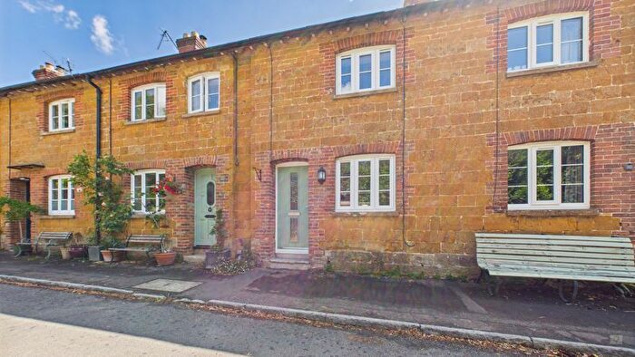 2 Bedroom Property To Rent In Green Street, Hinton St George, TA17