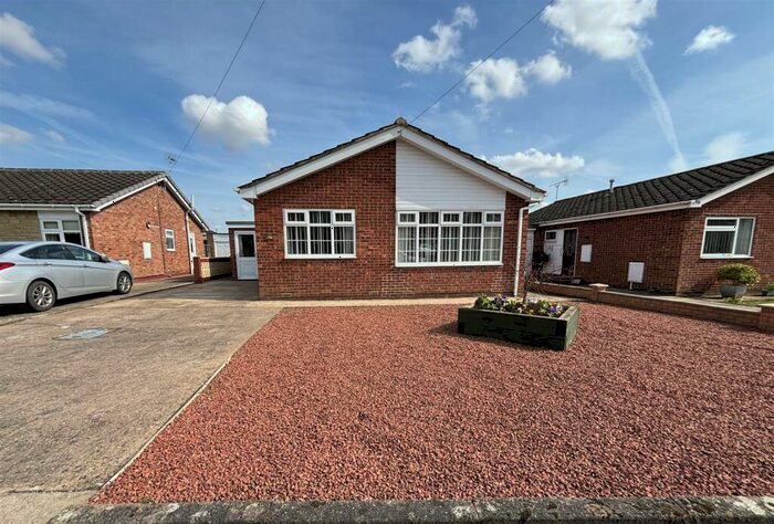 2 Bedroom Detached Bungalow For Sale In Windsor Road, Carlton-In-Lindrick, Worksop, S81
