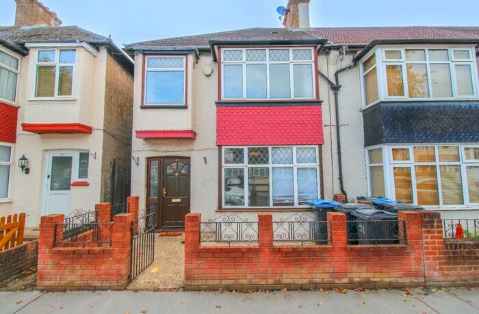 3 Bedroom Terraced House To Rent In Alderton Road, Croydon, CR0