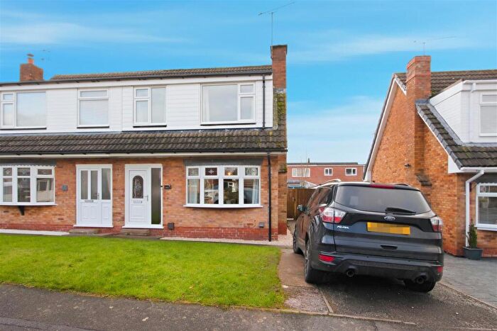 3 Bedroom Semi-Detached House For Sale In Holland Close, Morton, Alfreton, DE55