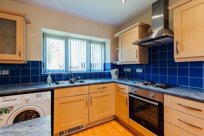 2 Bedroom Flat To Rent In Barnsdale Close, Loughborough, LE11