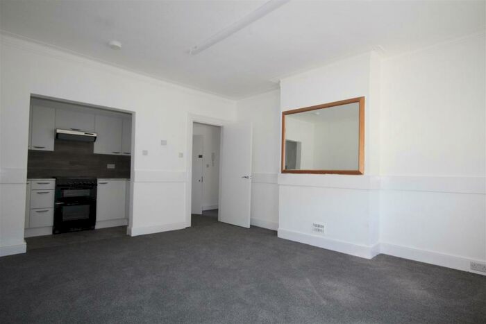 2 Bedroom Flat To Rent In Christchurch Road, Boscombe, BH7