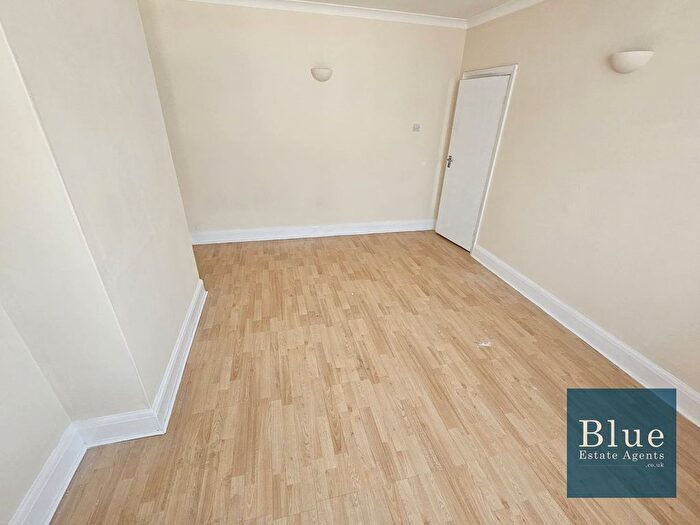 3 Bedroom Semi-Detached House To Rent In Staines Road, Feltham, TW14