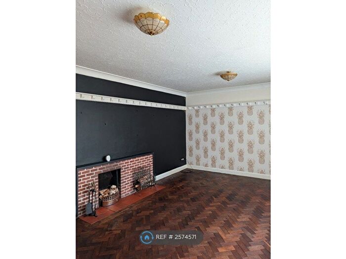 4 Bedroom Detached House To Rent In Doncaster Road, Hatfield, DN7