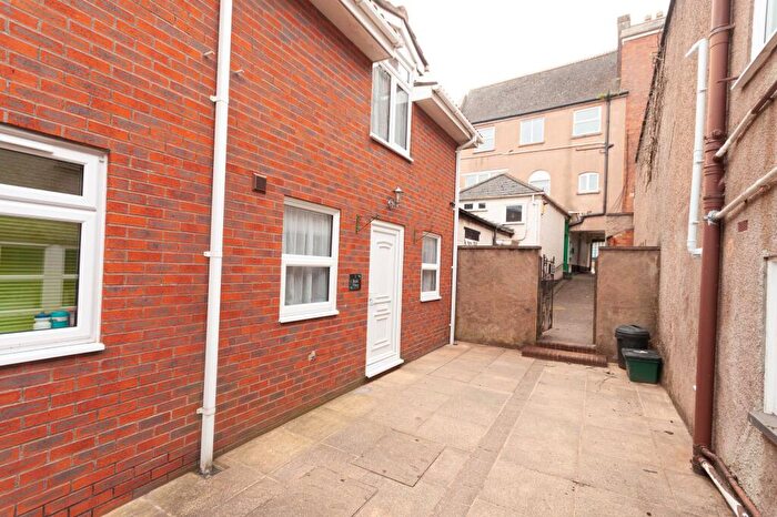 2 Bedroom End Of Terrace House To Rent In Market Street, Crediton, EX17