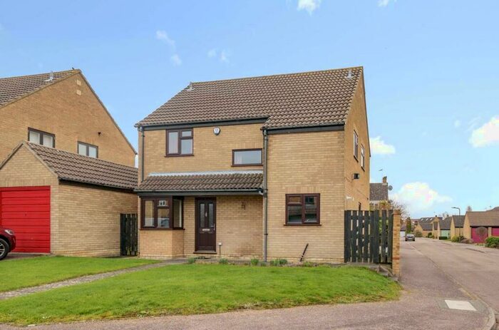 4 Bedroom Detached House For Sale In Brittons Close, Sharnbrook, Bedford, MK44