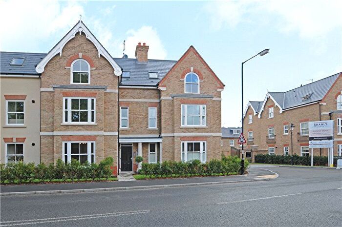 2 Bedroom Flat To Rent In Greenwich Court, St. Leonards Road, Windsor, Berkshire, SL4