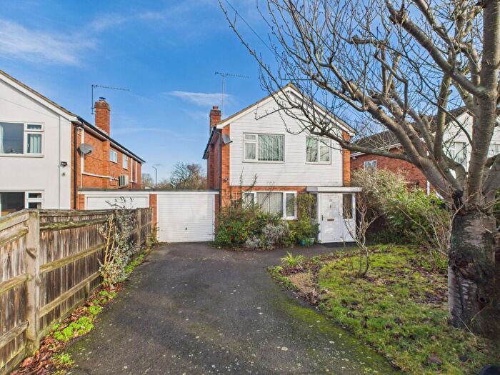 4 Bedroom Detached House For Sale In Green Lane, Windsor, Berkshire, SL4