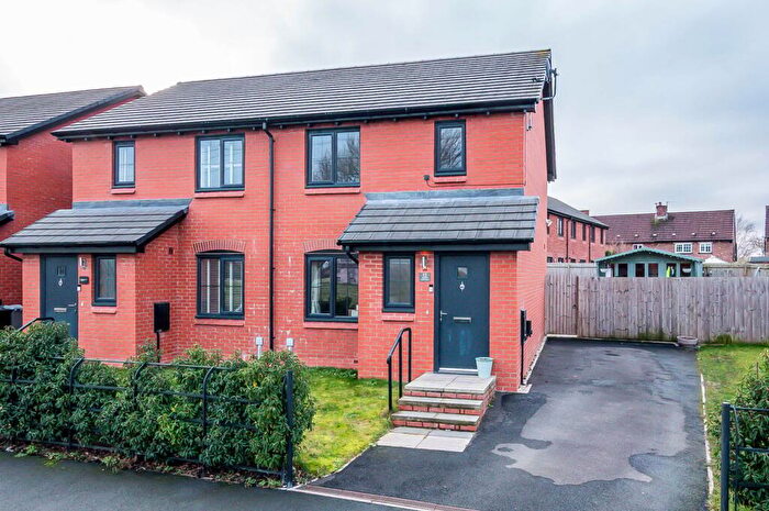 3 Bedroom Semi Detached House For Sale In Isherwood Road, Carrington, Manchester, M31