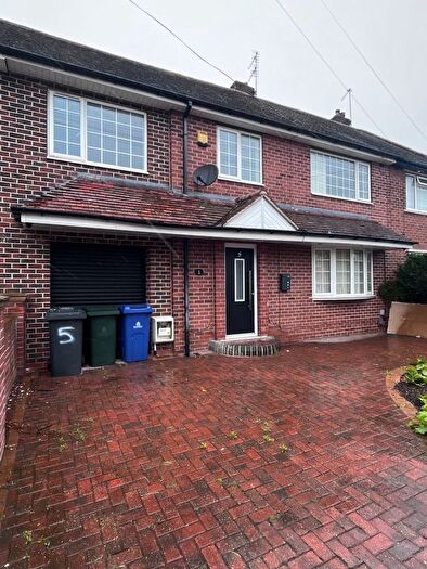 5 Bedroom Semi-Detached House To Rent In Goldsmith Road, Doncaster, DN4