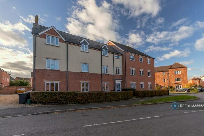 2 Bedroom Flat To Rent In Longfellow Road, Stratford-Upon-Avon, CV37