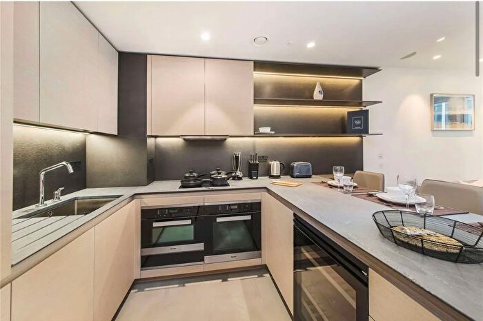 1 Bedroom Flat For Sale In Buckingham Palace Road, London, SW1W