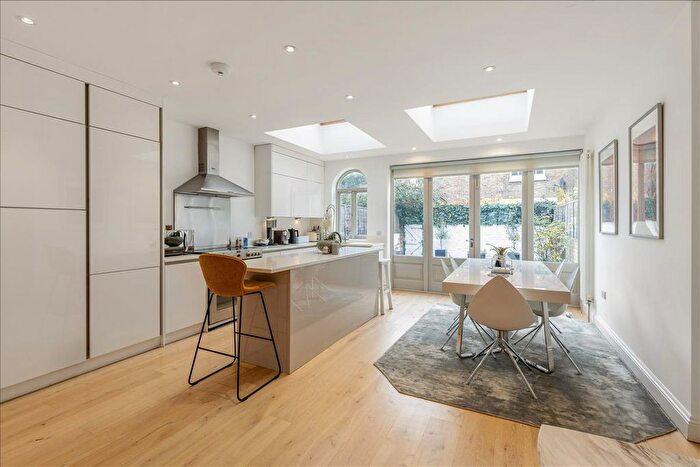 4 Bedroom Terraced House For Sale In Rannoch Road, Hammersmith, London, W6