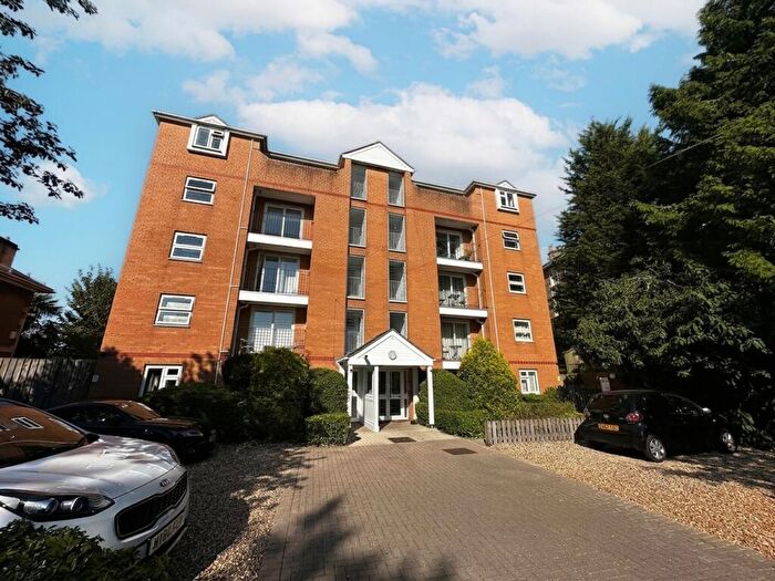 2 Bedroom Flat To Rent In Westbury-On-Trym, Grosvenor Court, BS9