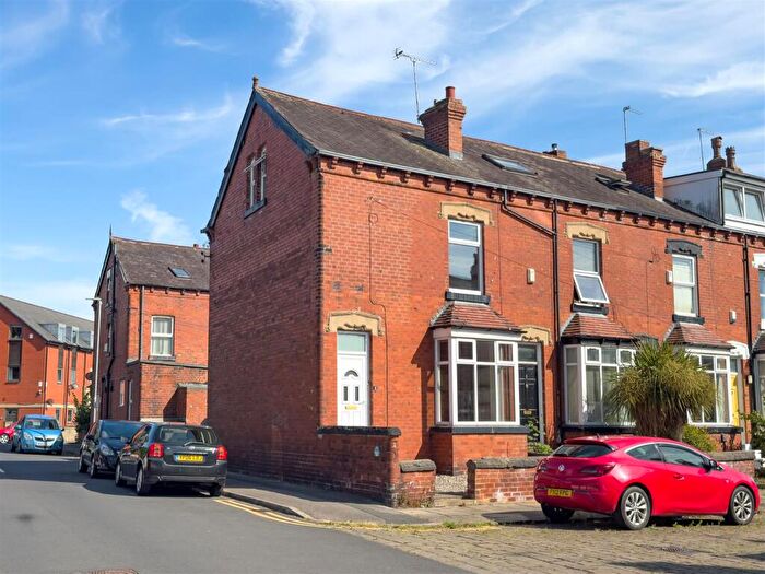 4 Bedroom End Of Terrace House For Sale In Bentley Grove, Meanwood, Leeds, West Yorkshire., LS6