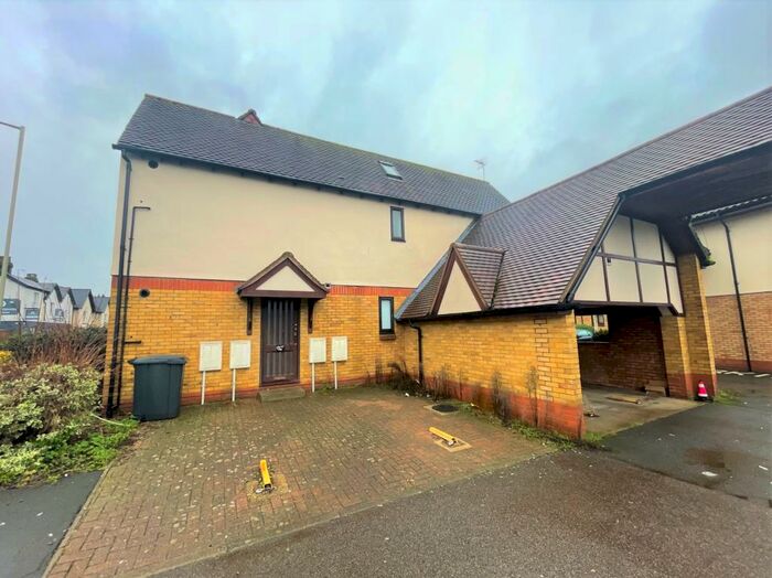 1 Bedroom Flat To Rent In Star Street, Ware, SG12