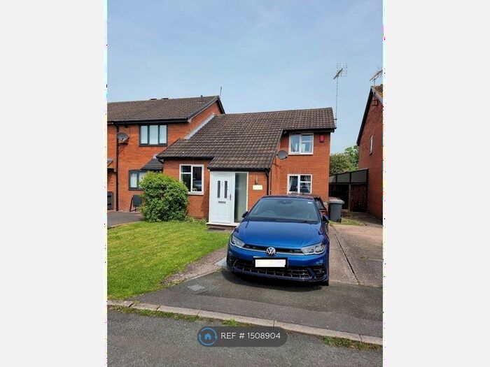 3 Bedroom End Of Terrace House To Rent In Queens Park Gardens, Crewe, CW2