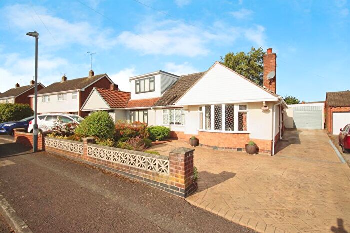 2 Bedroom Semi-Detached Bungalow For Sale In Hemsworth Drive, Bulkington, Bedworth, CV12