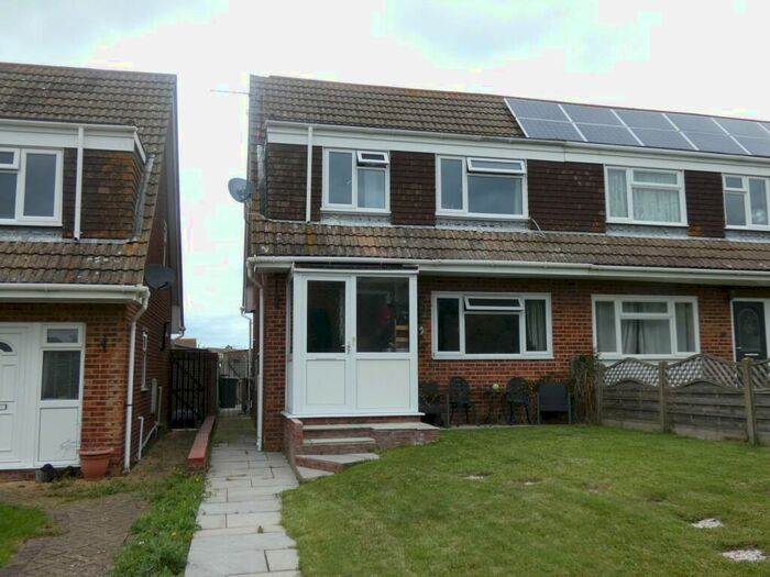 3 Bedroom Semi-Detached House To Rent In Anthony Crescent, Whitstable, CT5
