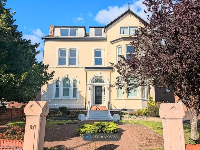 2 Bedroom Flat To Rent In Berkeley Court, Southport, PR9