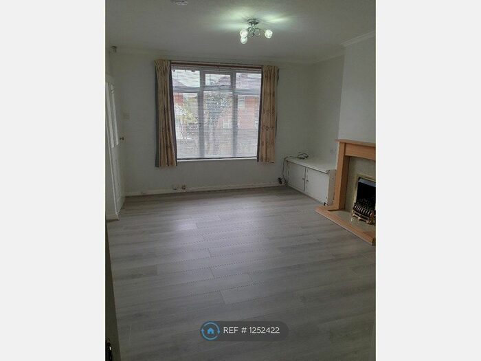 2 Bedroom Semi-Detached House To Rent In Hunslet Road, Birmingham B32