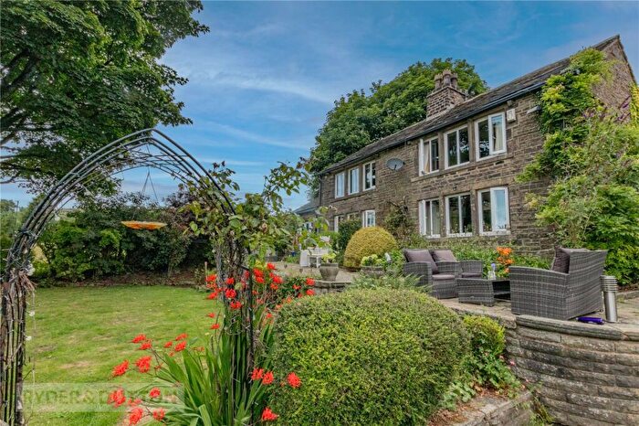 4 Bedroom Detached House For Sale In Knarr Barn Lane, Dobcross, Saddleworth, OL3