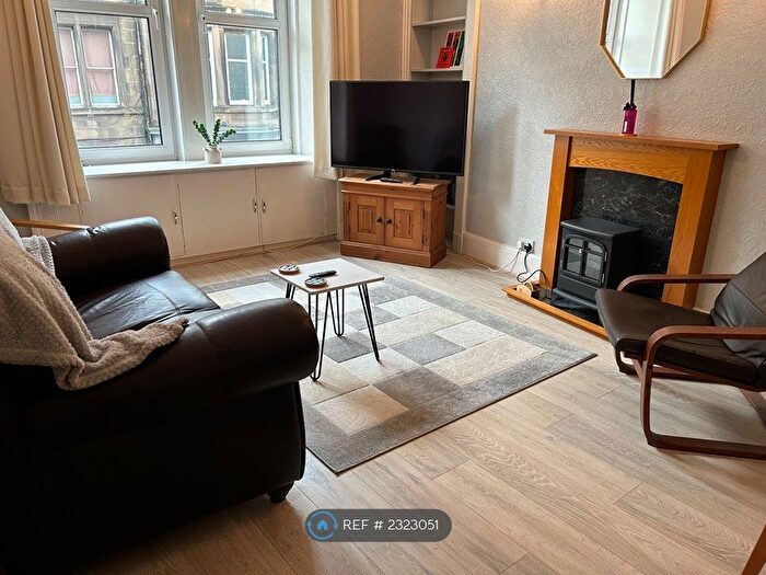 2 Bedroom Flat To Rent In Steels Place, Edinburgh, EH10