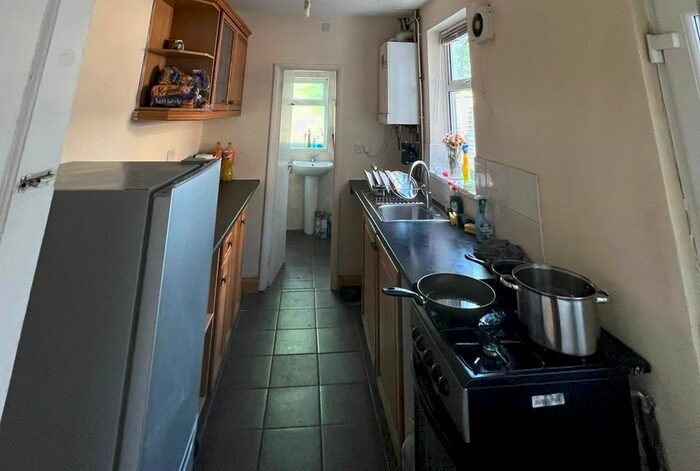 3 Bedroom Semi-Detached House To Rent In Saxon Road, Luton, LU3