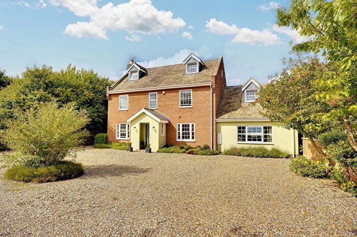 5 Bedroom Detached House For Sale In The Shrubberies, Newmarket, CB8