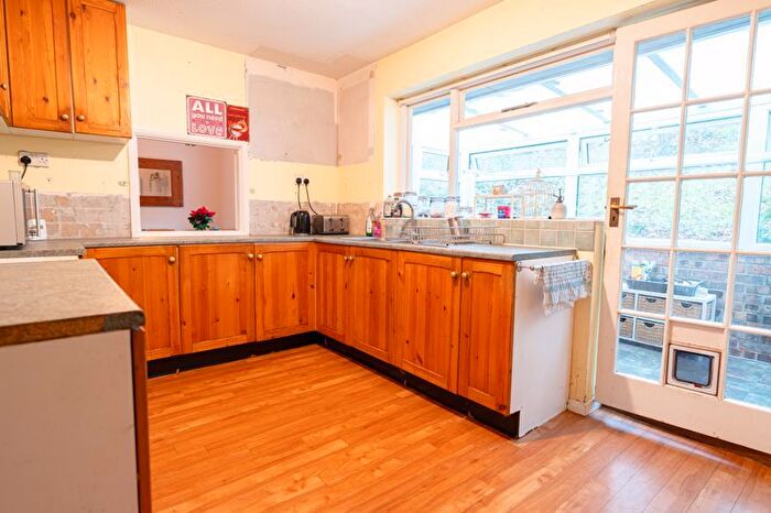 3 Bedroom Detached Bungalow For Sale In Webster Way, Alverstone Garden Village, Sandown, PO36