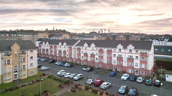 2 Bedroom Flat To Rent In McDonald Road, Edinburgh, EH7