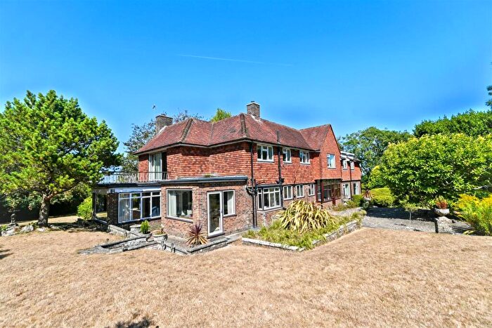 4 Bedroom Detached House For Sale In Park Avenue, Eastbourne, BN21