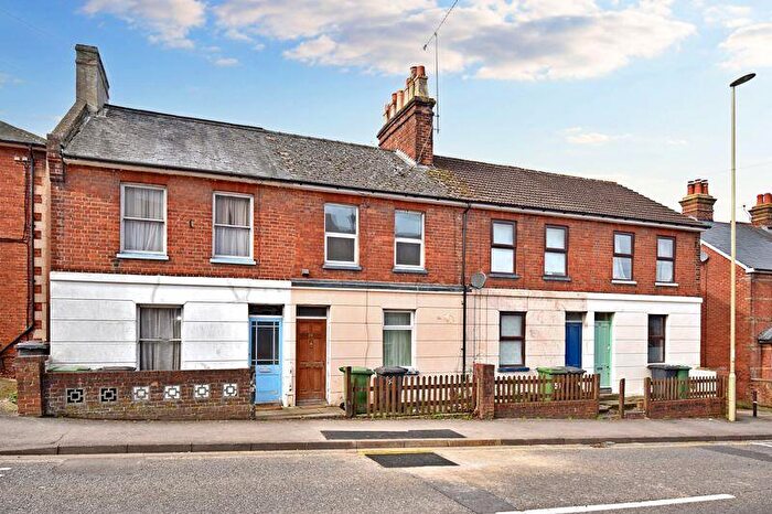 2 Bedroom Terraced House To Rent In New Road, Basingstoke, RG21