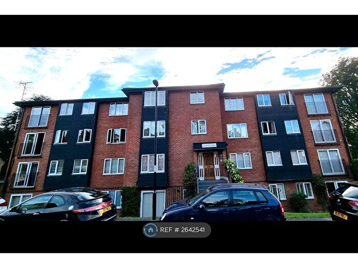 1 Bedroom Flat To Rent In Oakhill Lodge, Purley, CR8