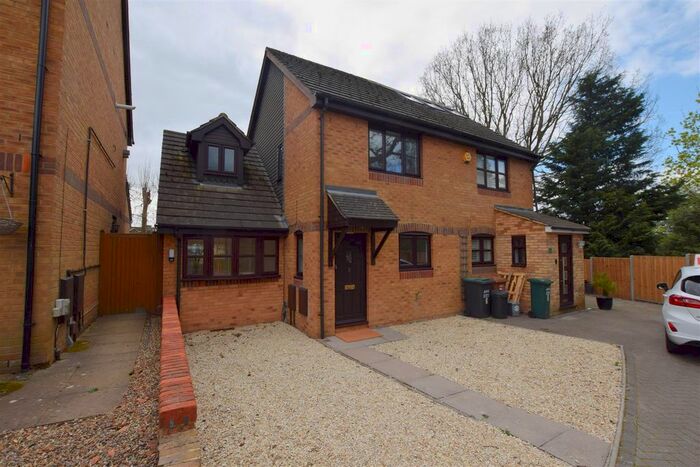 2 Bedroom Semi-Detached House To Rent In Oak Tree Close, Abbots Langley, WD5