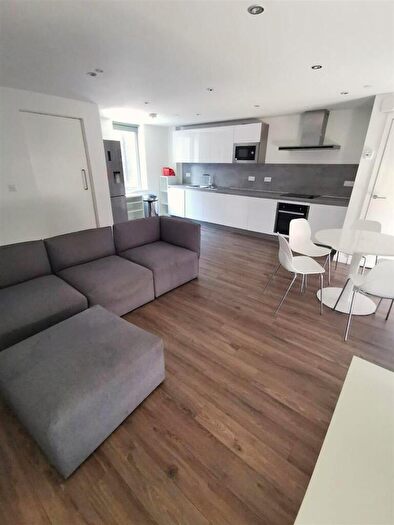 5 Bedroom Town House To Rent In Sudbury Street, Sheffield, S3