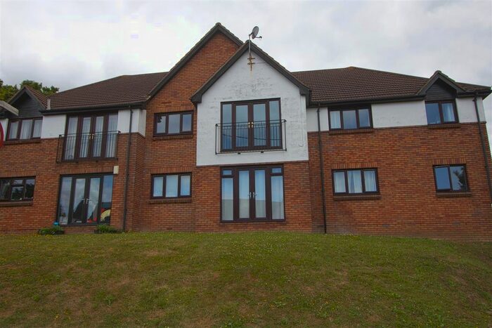 1 Bedroom Flat To Rent In Compton Terrace, Wickford, SS11
