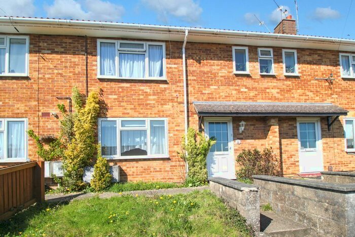 2 Bedroom Maisonette To Rent In Fox Lane, Winchester, SO22