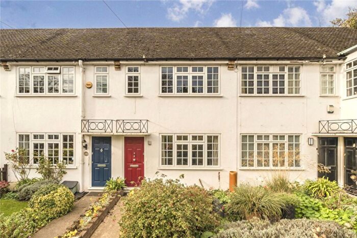 2 Bedroom Terraced House For Sale In Beverley Court, Brockley, SE4