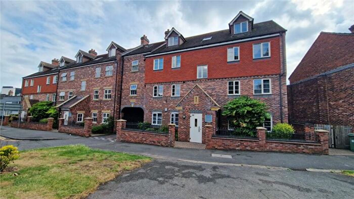 1 Bedroom Flat To Rent In North Walls, Stafford, Staffordshire, ST16