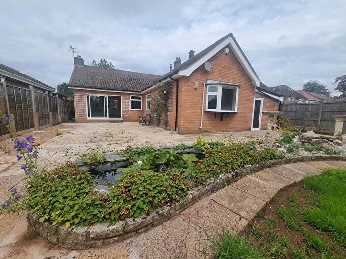 2 Bedroom Detached Bungalow To Rent In Solihull Road, Shirley, B90