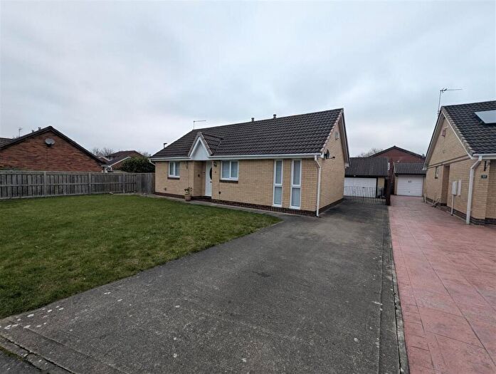 2 Bedroom Bungalow For Sale In Lowther Drive, Newton Aycliffe, DL5