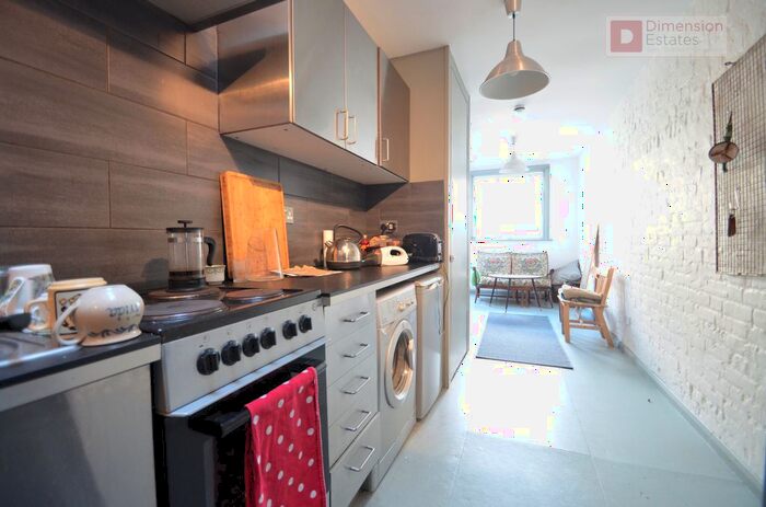 Studio To Rent In Upper Clapton Road, Hackney, London, E5